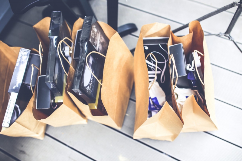 vente-GREOLIERES-min_shop_shopping_bags_gift_brown_blank_market_product-722676