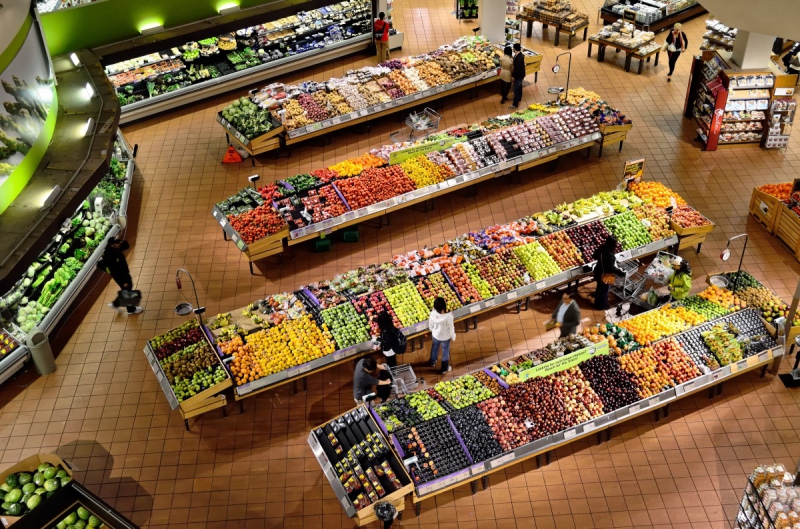 vente-GREOLIERES-min_supermarket_stalls_coolers_market_food_fresh_shop_organic-652223